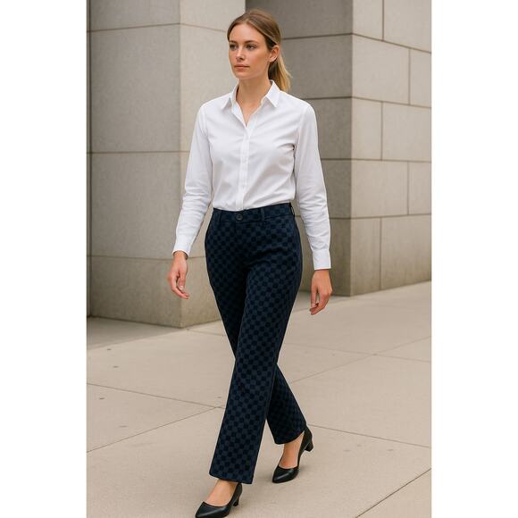 Banana Republic Hampton Fit Pants – Navy Size 8 – Checker Texture - Picture 3 of 11